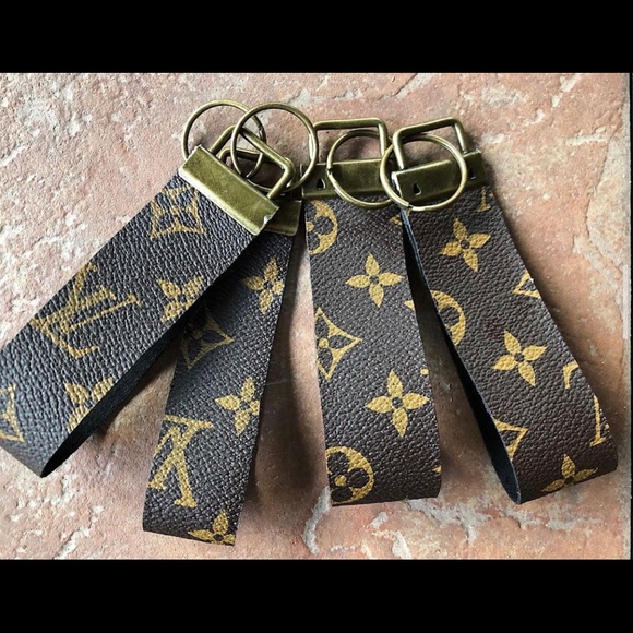 lv print keychain - Picture 2 of 2